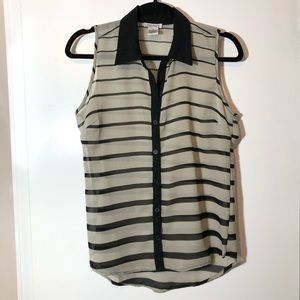 Dizzy Lissy | Sleeveless Button Down, Small